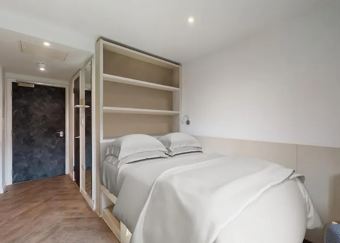 Premium Studios At Chapter Westminster In London Minutes Away From The Big Ben